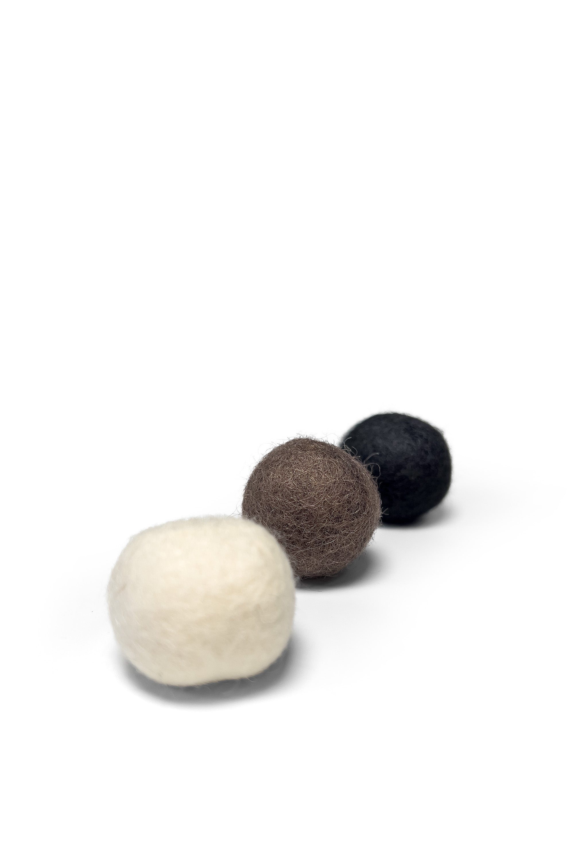 STYA Katzen Spielzeug Ball BS100 | 3 x Schwarz + Weiß